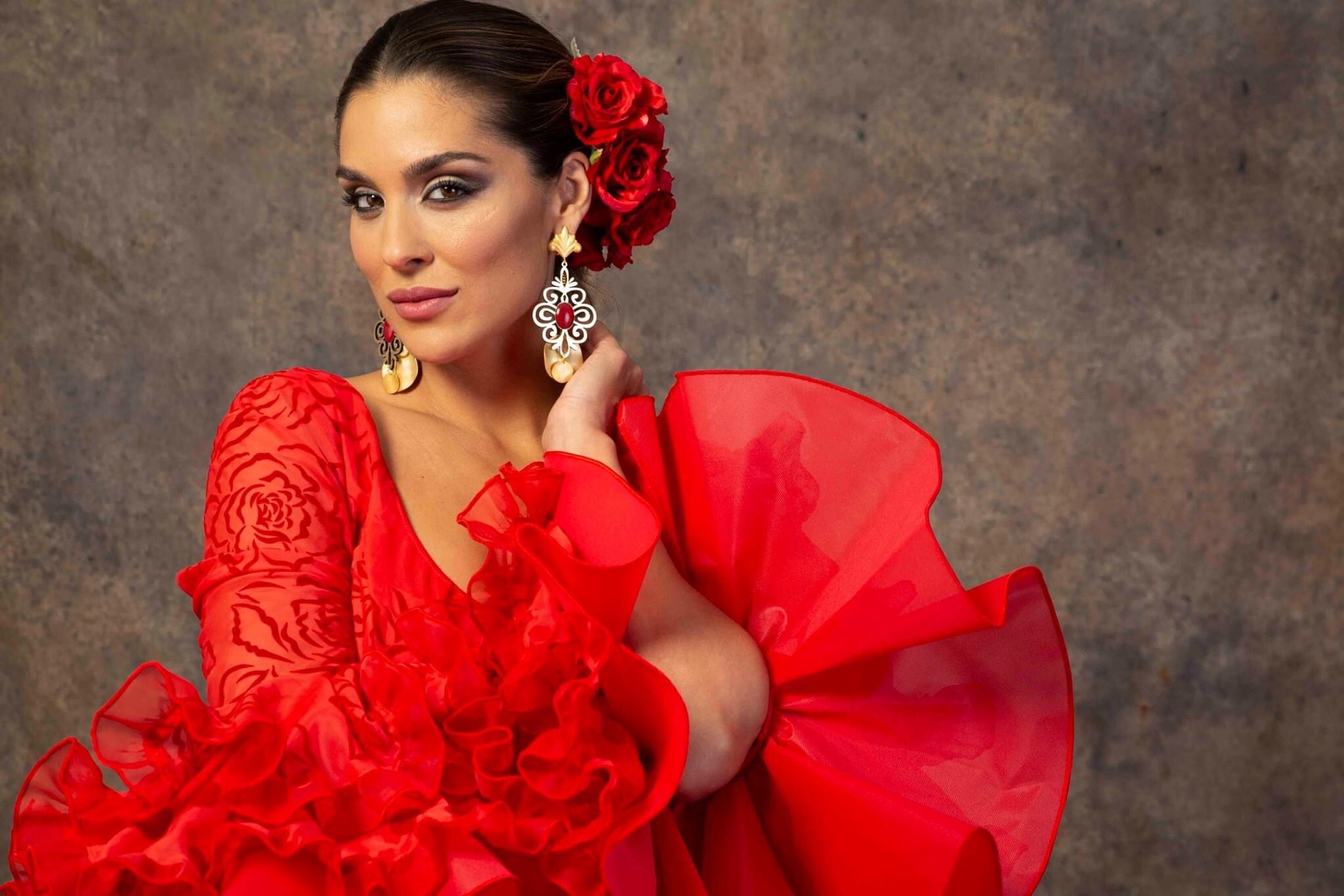 Diez razones por que hay que tener un traje flamenca rojo - AIRES DE FERIA TRAJES DE FLAMENCA
